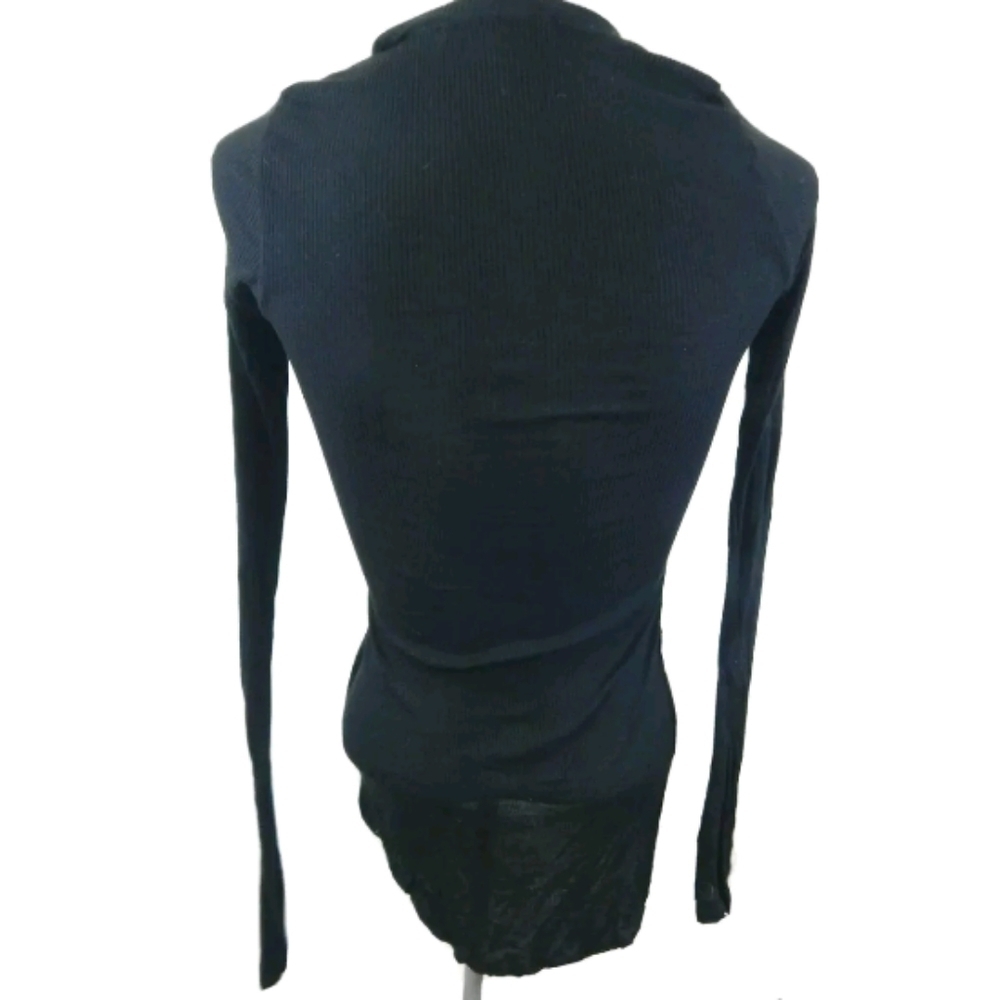 Saint Grace Ribbed Asymmetrical Tee - Picture 2 of 3